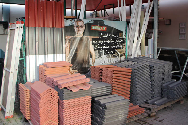 Build It Hardware & DIY Sunridge Village